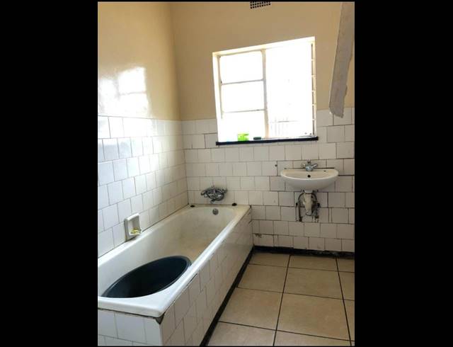 16 BEDROOM FREEHOLD FOR SALE IN INGAGANE